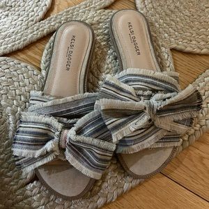 Ribbon blue and beige striped slippers